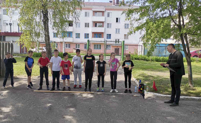 Соревнования по метанию мяча среди 3-4 классов