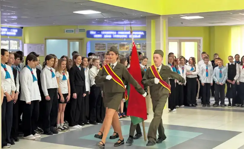 В Государственном учреждении образования «Средняя школа №16 г. Мозыря» состоялись торжественные линейки